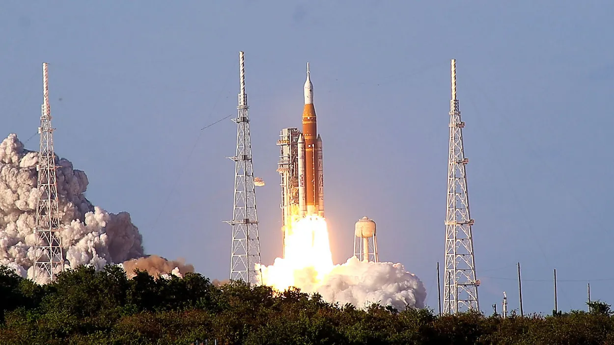 “Orion” kosmik kemasi Oyga yo‘l oldi: insoniyat 50 yildan so‘ng yana Yer orbitasidan chiqdi