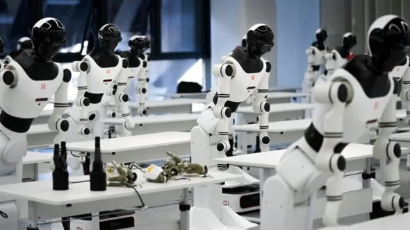 Pekinda odamsimon robotlarni tayyorlash markazi ish boshladi