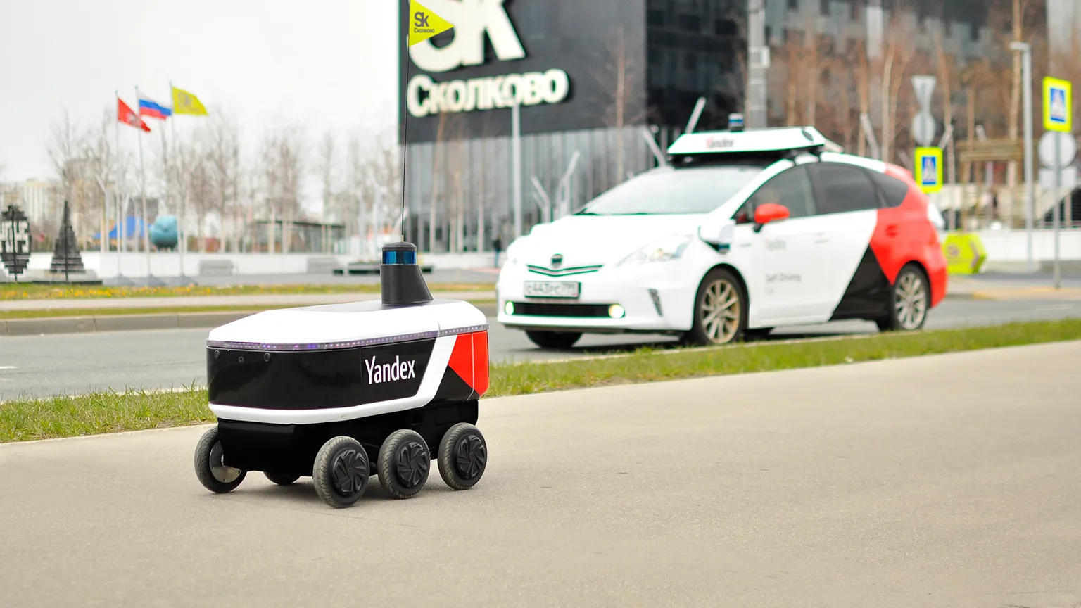 Moskva ko‘chalarida yangi davr: kurerlar o‘rnini robotlar egallaydimi