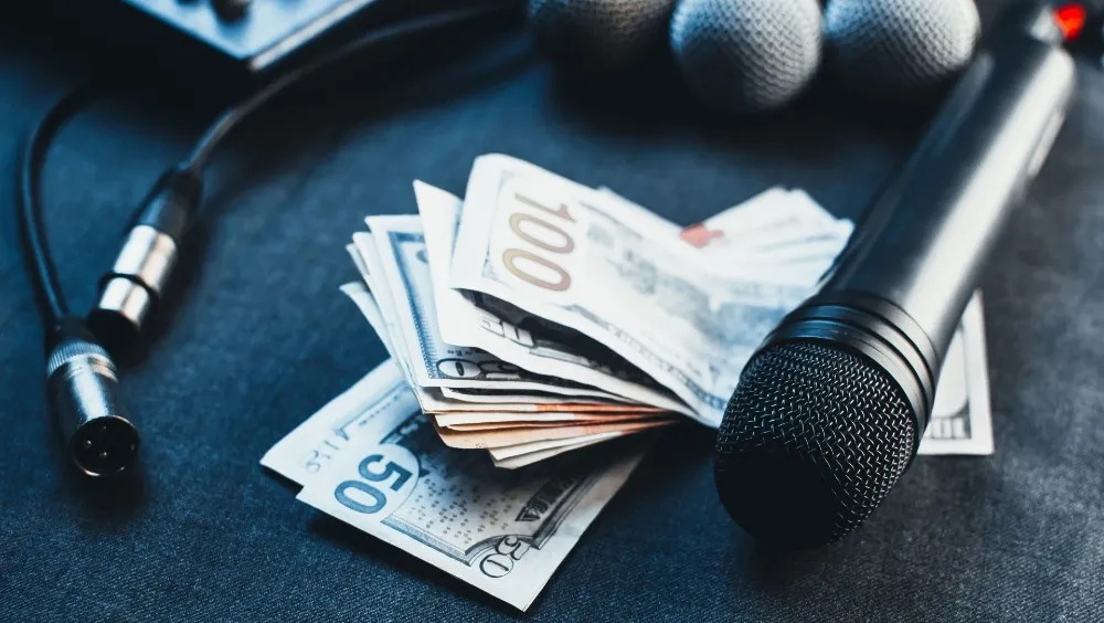 Xonandalar daromadi bahs uyg‘otdi: kim qancha topgan?