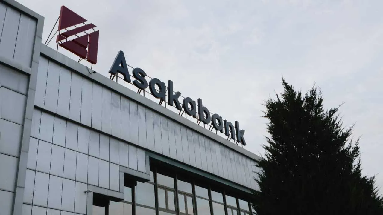 “Asakabank” xususiylashtiriladi: YeTTB 15% aksiyani sotib olishi mumkin